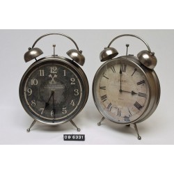 Klok in wekker vorm 2 ass